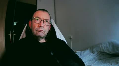 Snapshot of tolon408472 chatting on January 2025 04:27:01 PM tolon408472 online show from January 2025 04:27:01 PM
