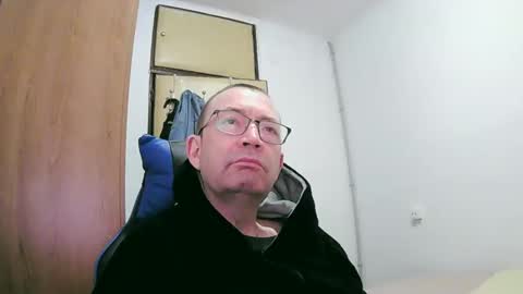 Snapshot of tolon408472 chatting on January 2025 08:54:01 PM tolon408472 online show from January 2025 08:54:01 PM