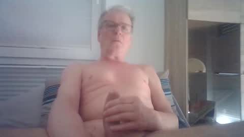 tomsam online show from May 2026 07:02:02 AM