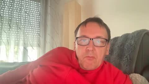 Tom online show from February 2026 03:01:01 PM