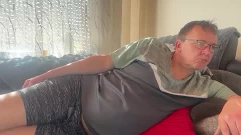 Tom online show from February 2026 12:38:01 PM