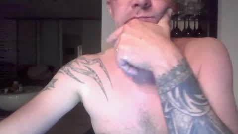 Snapshot of tom797979tom chatting on June 2026 02:20:02 AM tom797979tom online show from June 2026 02:20:02 AM