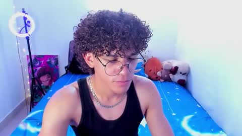 Tom Blue online show from March 2026 06:40:02 PM