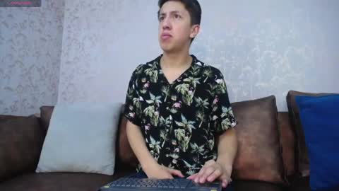 Tom online show from April 2026 08:31:02 PM