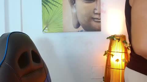 Tom muscle1 online show from February 2025 12:11:01 PM