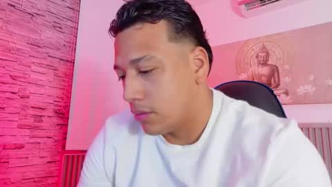 Tom muscle1 online show from February 2026 12:01:02 PM