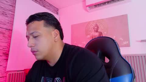 Tom muscle1 online show from February 2026 12:05:02 PM