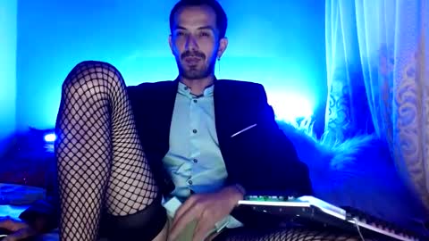 tomas gerauld. make me happy with 10000 tokens online show from January 2025 01:56:02 AM