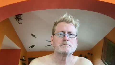 Snapshot of tomascausa chatting on June 2026 11:51:02 PM Hola online show from June 2026 11:51:02 PM