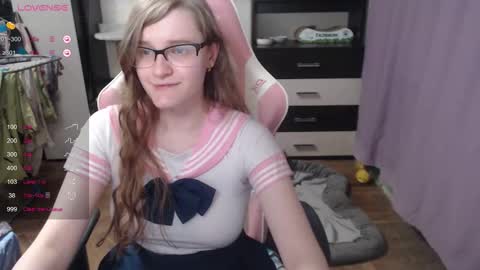 Snapshot of tomato_tease chatting on September 2025 07:03:02 PM tomato_tease online show from September 2025 07:03:02 PM