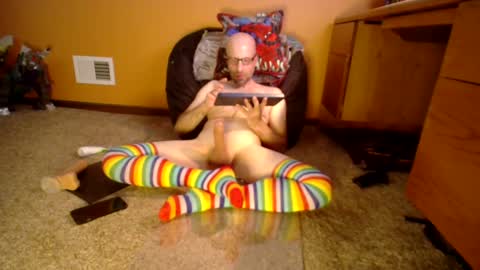 Snapshot of tombomb13 chatting on September 2025 04:17:01 PM TomBomb13 online show from September 2025 04:17:01 PM