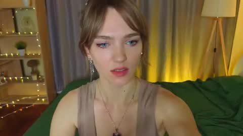 Lana online show from July 2026 07:10:02 PM