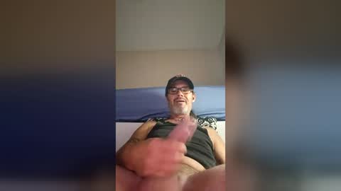 Snapshot of tommgunn25 chatting on July 2026 07:58:02 AM tommgunn25 online show from July 2026 07:58:02 AM