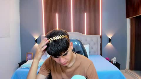 Tommy  online show from October 2025 03:32:01 AM