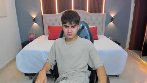 Tommy  online show from January 2026 05:33:02 AM