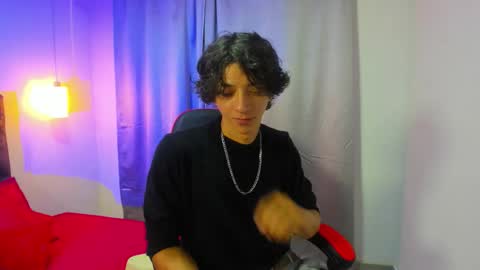 TOMMY BELLINE online show from October 2025 07:44:01 PM
