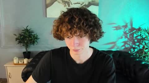 Tommy online show from November 2025 10:27:01 AM