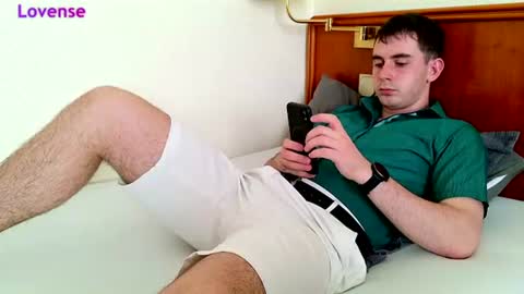 Snapshot of tommy_rafs chatting on June 2026 04:33:02 PM Thomas online show from June 2026 04:33:02 PM