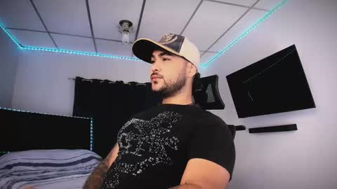 tommy_sccott online show from February 2026 09:42:01 PM