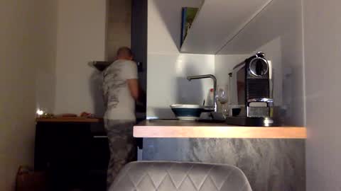 Thomas Fit online show from December 2024 10:04:01 PM