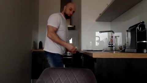 Thomas Fit online show from February 2025 01:21:02 PM