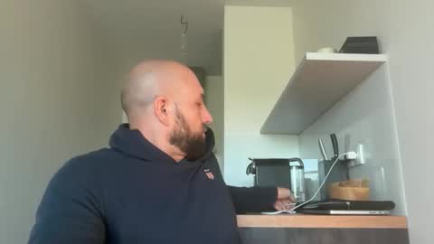 Thomas Fit online show from September 2025 05:53:02 AM