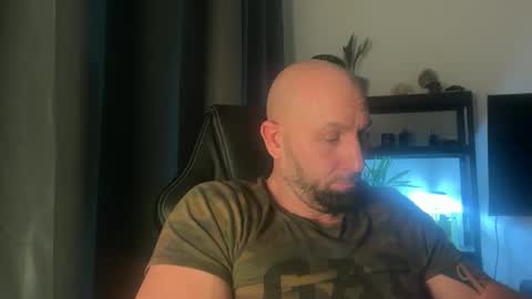 Thomas Fit online show from October 2025 08:22:02 PM