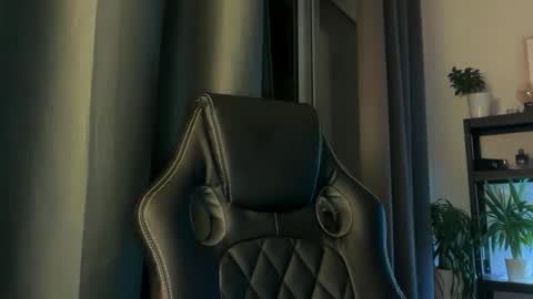 Thomas Fit online show from December 2025 10:19:01 PM