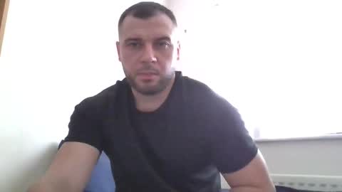 tommyy19901 online show from October 2025 01:12:02 PM