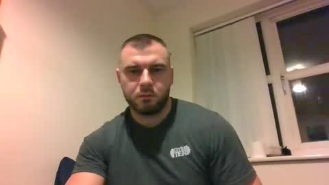 tommyy19901 online show from November 2025 06:32:01 PM