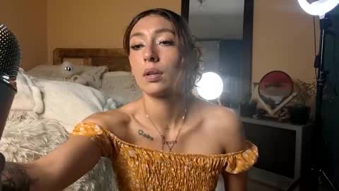 leyla  online show from March 2025 12:20:02 AM