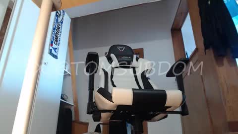 Tomsubdom online show from September 2025 03:46:01 PM