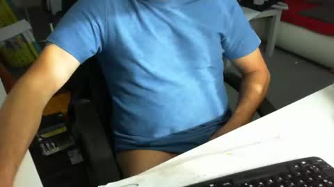 Tom online show from October 2025 09:31:01 AM