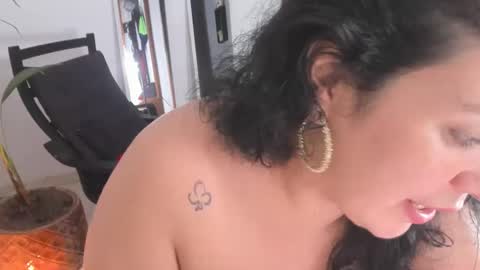 lady blue online show from December 2024 10:57:02 PM