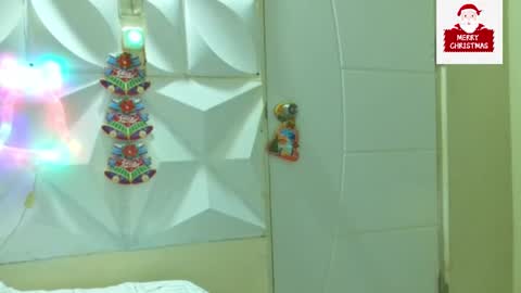 Antonio online show from December 2024 12:27:02 PM