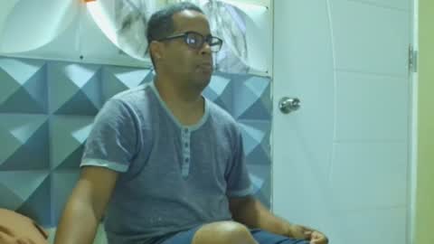 Antonio online show from October 2025 02:27:02 PM