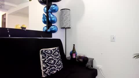 Snapshot of tony_muscle1 chatting on December 2024 02:11:02 AM tony muscle1 online show from December 2024 02:11:02 AM
