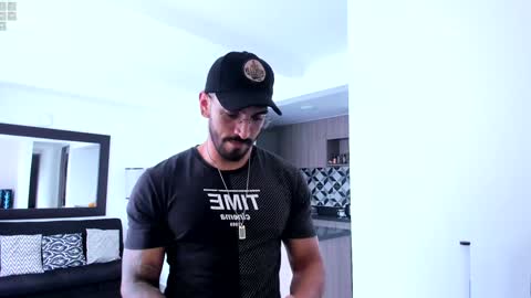 Snapshot of tony_muscle1 chatting on January 2025 09:14:02 PM tony muscle1 online show from January 2025 09:14:02 PM