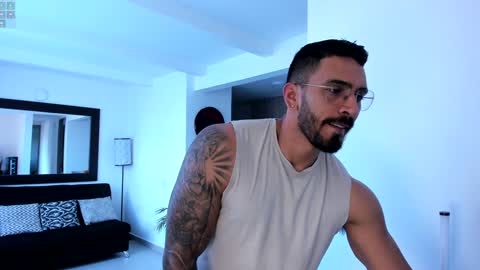 Snapshot of tony_muscle1 chatting on January 2025 09:22:01 PM tony muscle1 online show from January 2025 09:22:01 PM