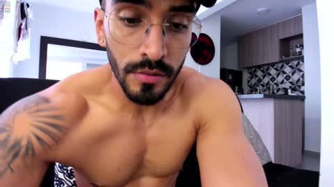 Snapshot of tony_muscle1 chatting on February 2025 09:56:01 PM tony muscle1 online show from February 2025 09:56:01 PM