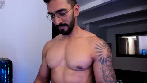 Snapshot of tony_muscle1 chatting on February 2025 01:47:02 AM tony muscle1 online show from February 2025 01:47:02 AM