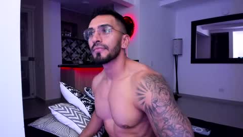 Snapshot of tony_muscle1 chatting on February 2025 01:41:01 AM tony muscle1 online show from February 2025 01:41:01 AM