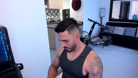 Snapshot of tony_muscle1 chatting on March 2025 10:54:01 PM tony muscle1 online show from March 2025 10:54:01 PM