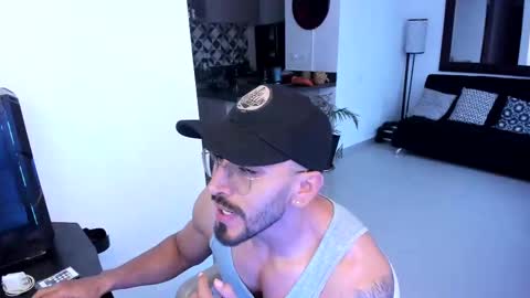 Snapshot of tony_muscle1 chatting on March 2025 11:05:02 PM tony muscle1 online show from March 2025 11:05:02 PM