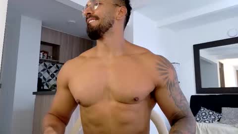 Snapshot of tony_muscle1 chatting on February 2026 08:16:01 PM tony muscle1 online show from February 2026 08:16:01 PM