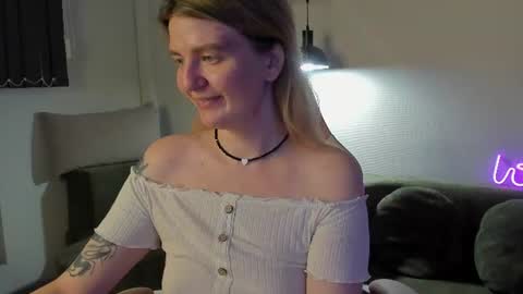 Snapshot of tonyameow chatting on July 2026 01:12:01 AM Tonya online show from July 2026 01:12:01 AM