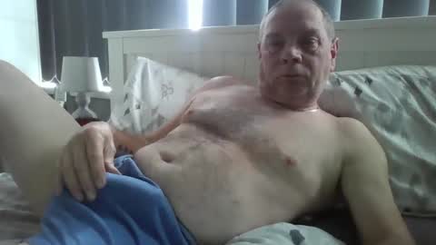 tonygibbson62 online show from April 2026 11:25:02 AM