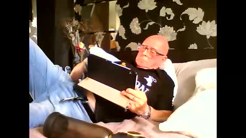 tonywest200519492 online show from September 2025 02:05:02 PM
