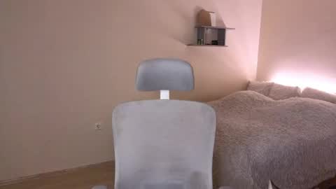 toohornyserj online show from April 2026 08:01:02 PM