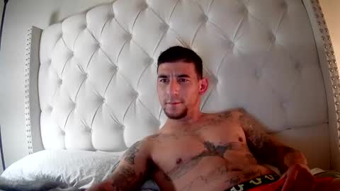 Snapshot of toomuchsmoke chatting on November 2025 04:34:02 AM toomuchsmoke online show from November 2025 04:34:02 AM